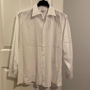 Men’s Calvin Klein dress shirt. Size 18 34/45. 100% cotton. Gently worn.